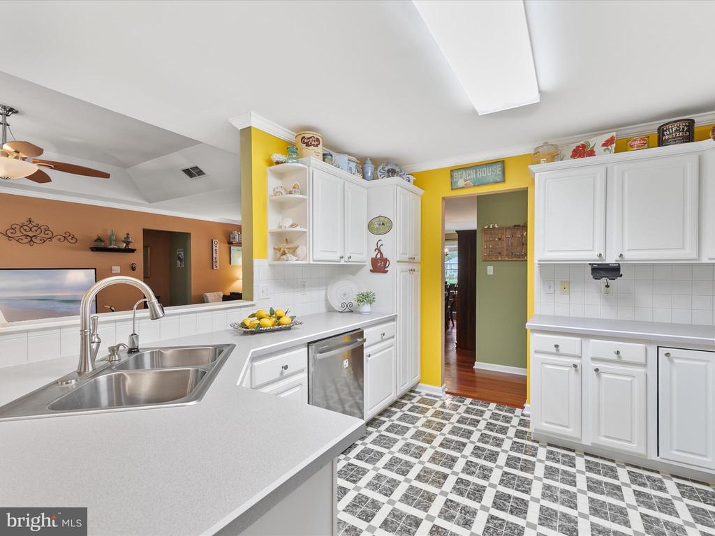 3 Alderleaf Dr