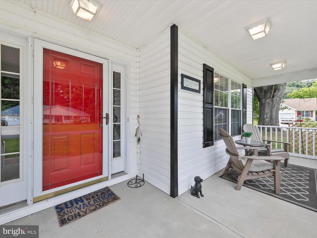 3 Alderleaf Dr