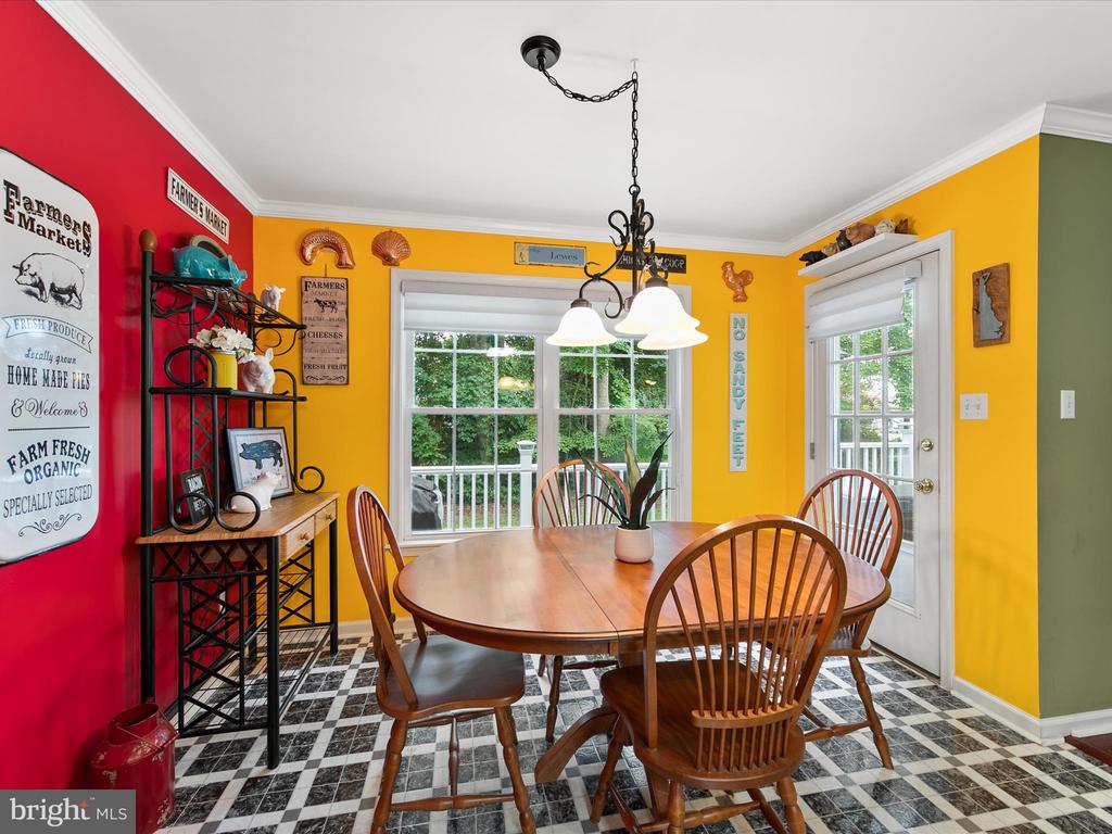 3 Alderleaf Dr