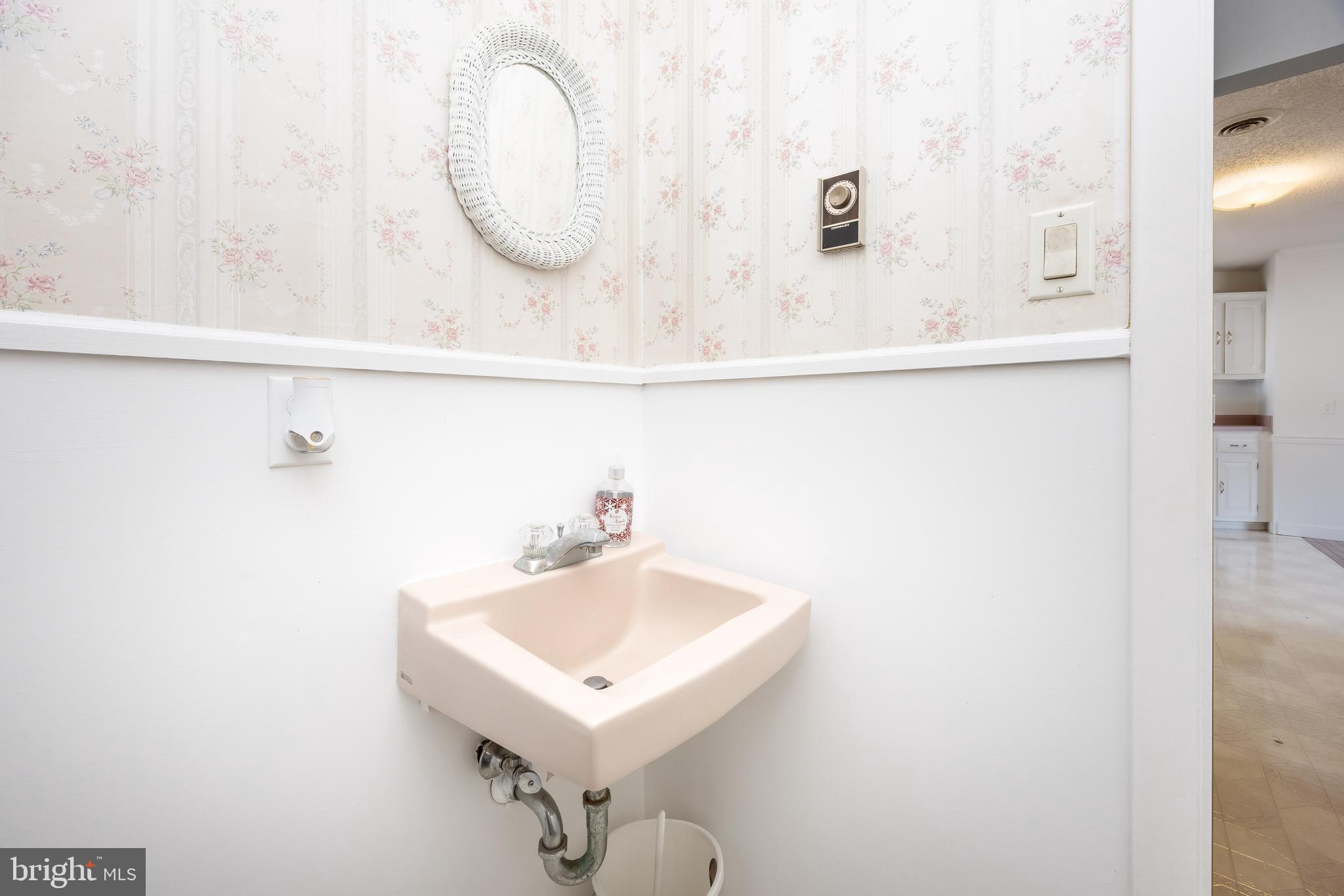 4421 BEECHWOOD PLACE