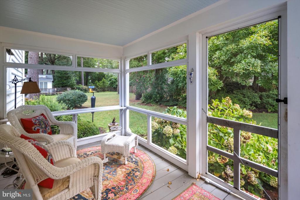 921 RIVERSIDE DRIVE