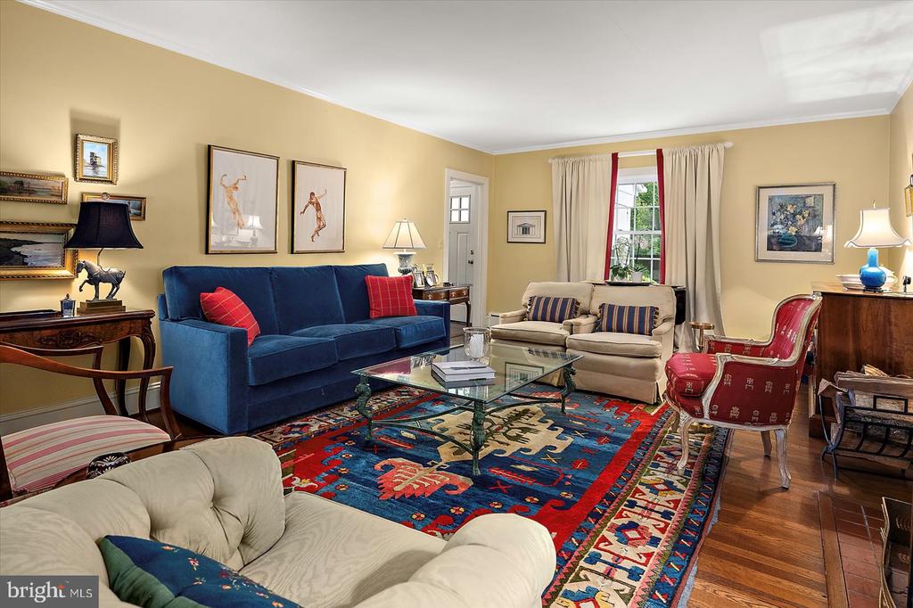 921 RIVERSIDE DRIVE