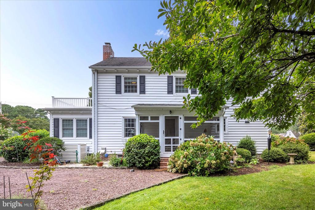 921 RIVERSIDE DRIVE