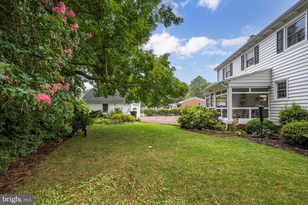 921 RIVERSIDE DRIVE