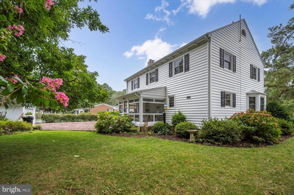 921 RIVERSIDE DRIVE
