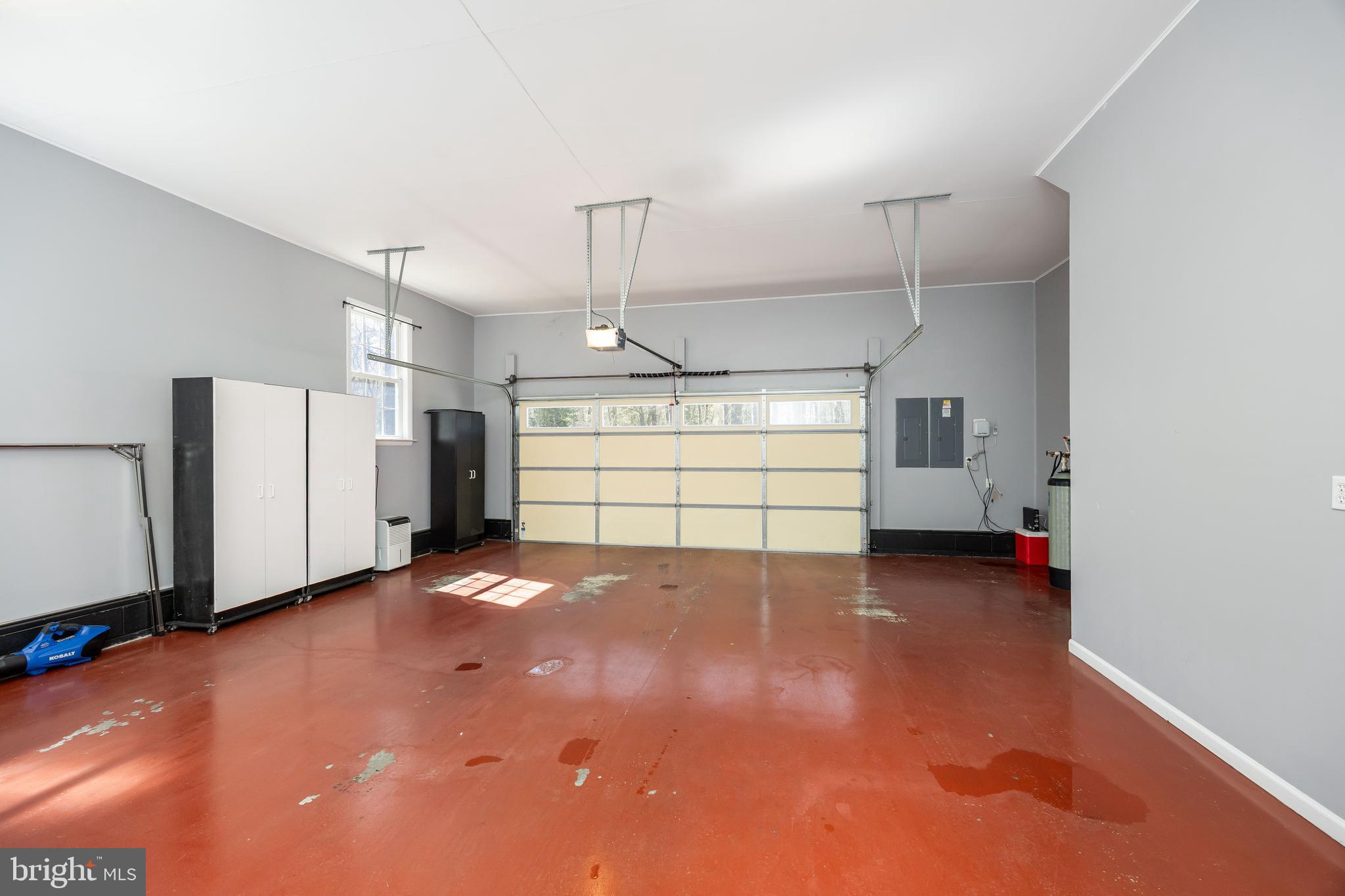 7814 BROADLEAF DRIVE