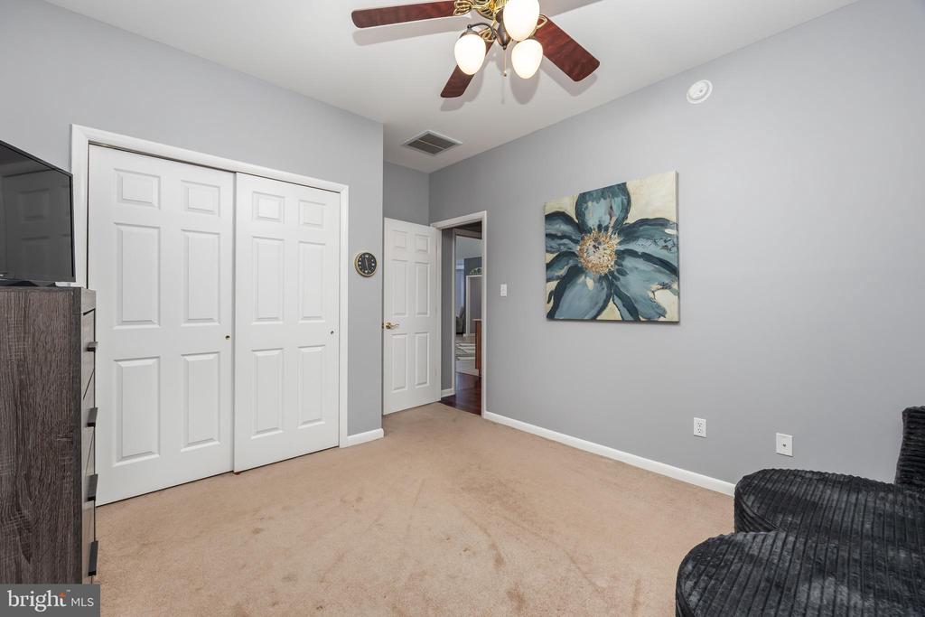 7814 BROADLEAF DRIVE