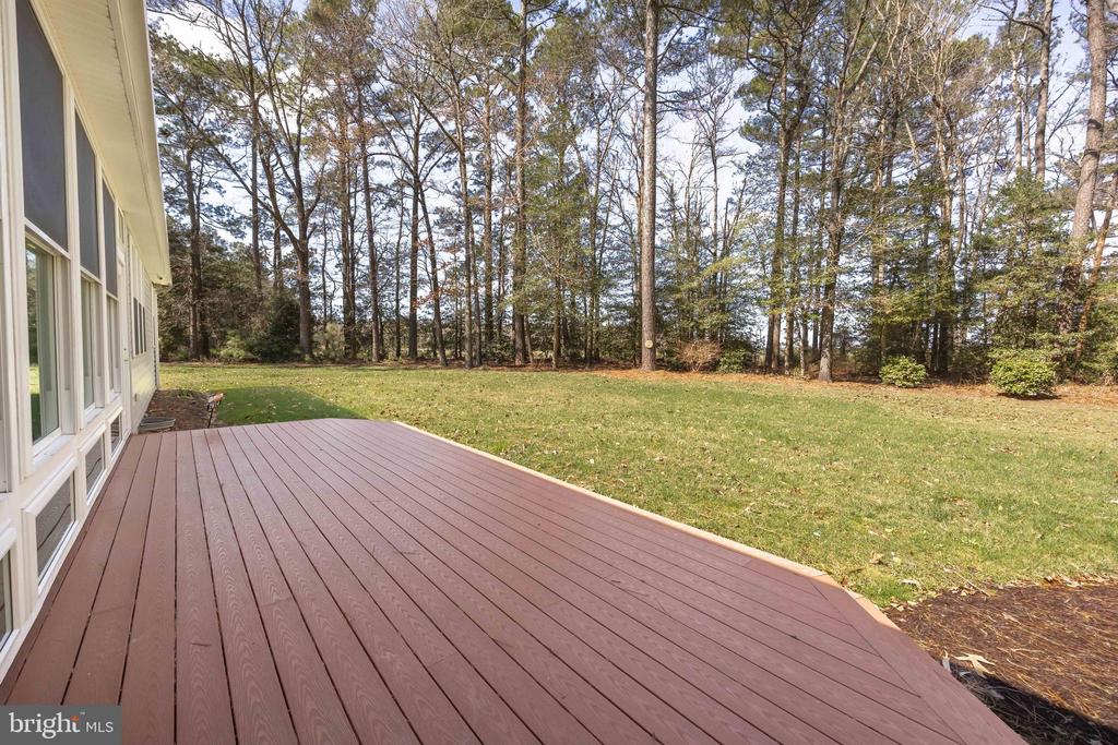 7814 BROADLEAF DRIVE