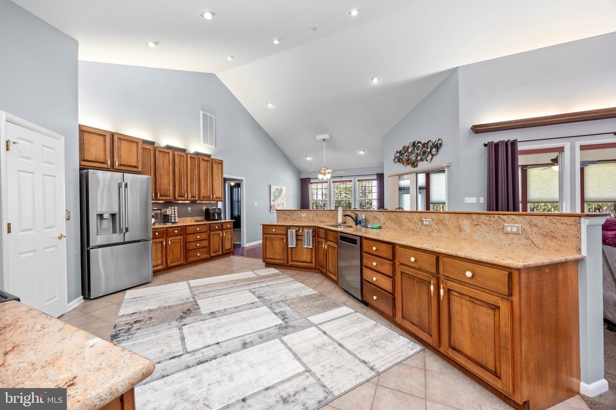 7814 BROADLEAF DRIVE