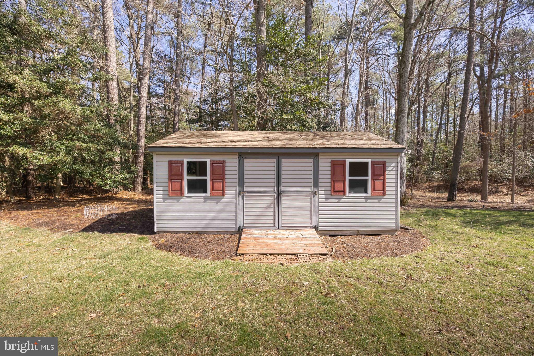 7814 BROADLEAF DRIVE