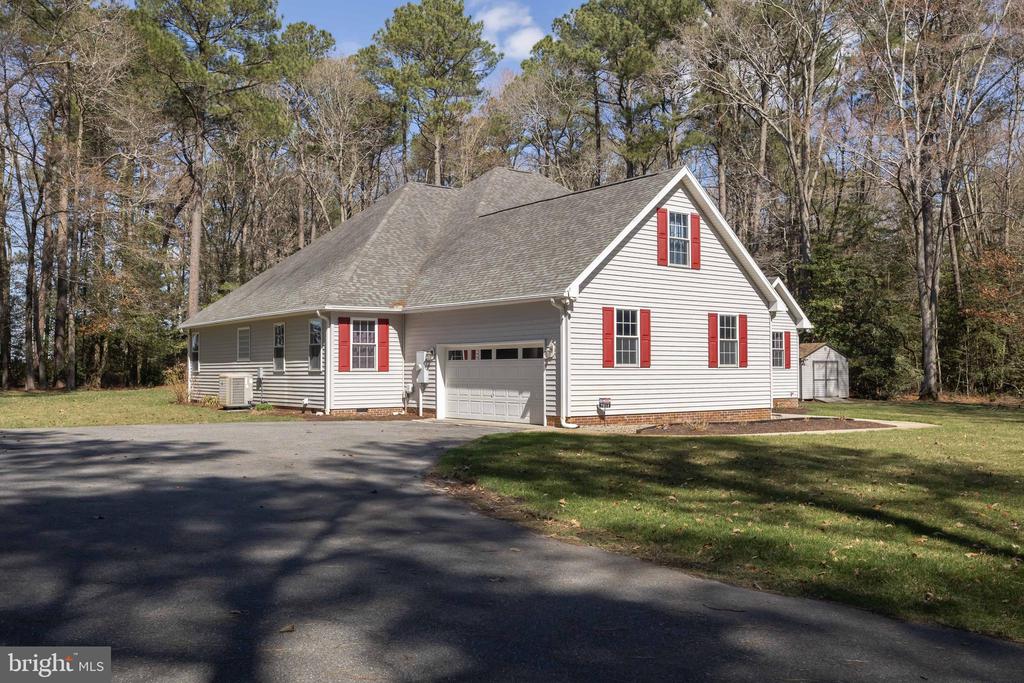 7814 BROADLEAF DRIVE