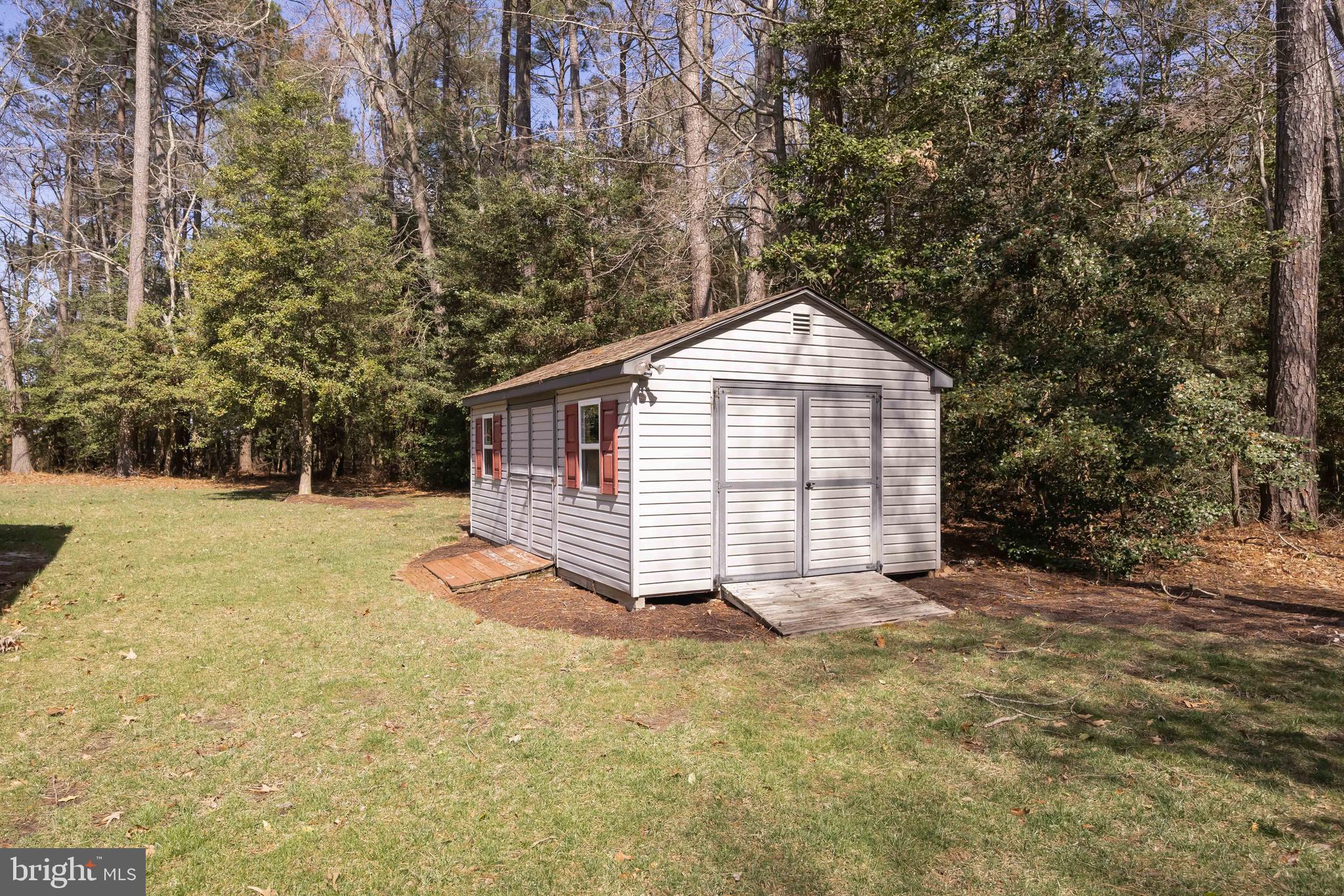 7814 BROADLEAF DRIVE