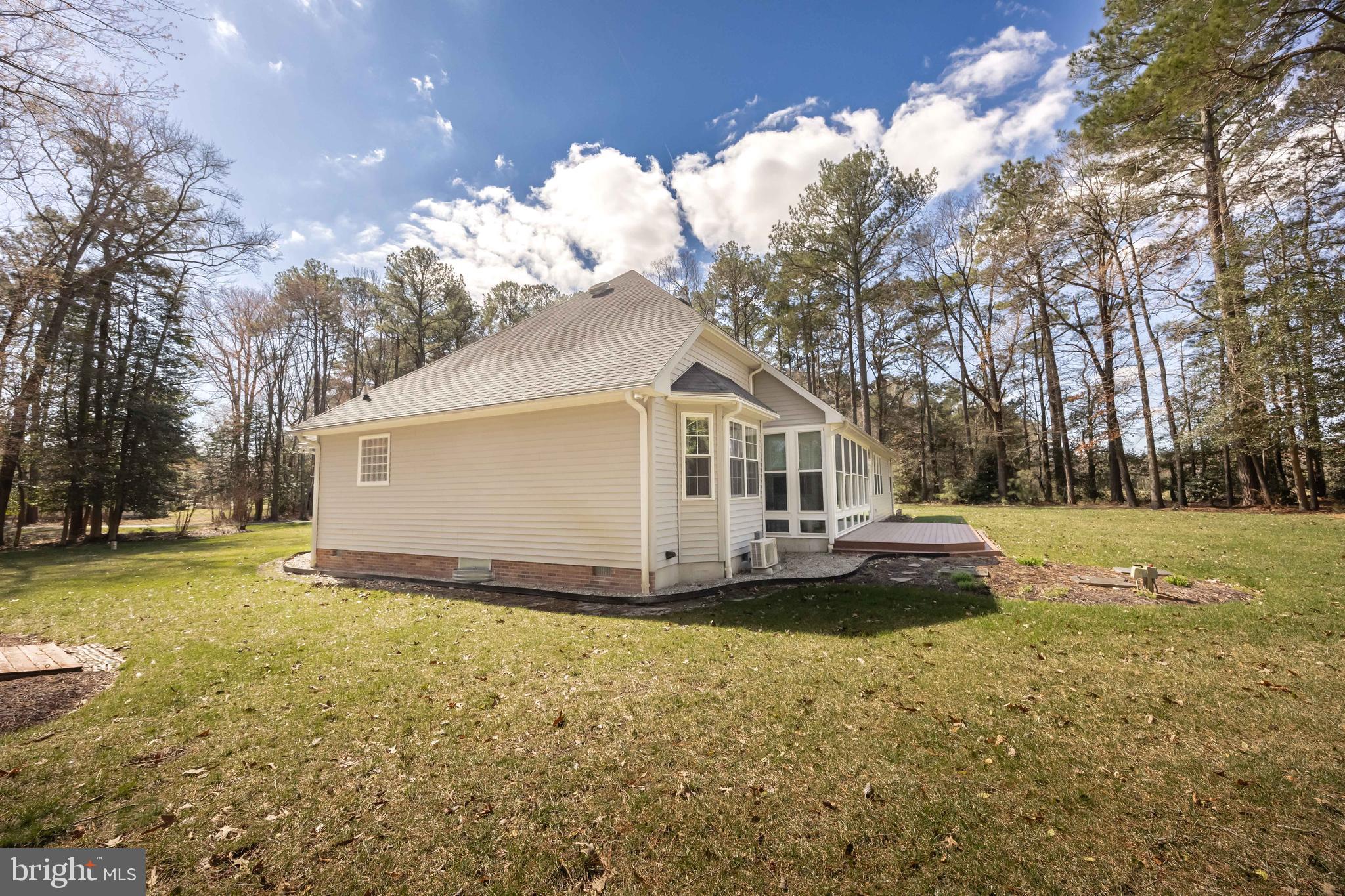 7814 BROADLEAF DRIVE