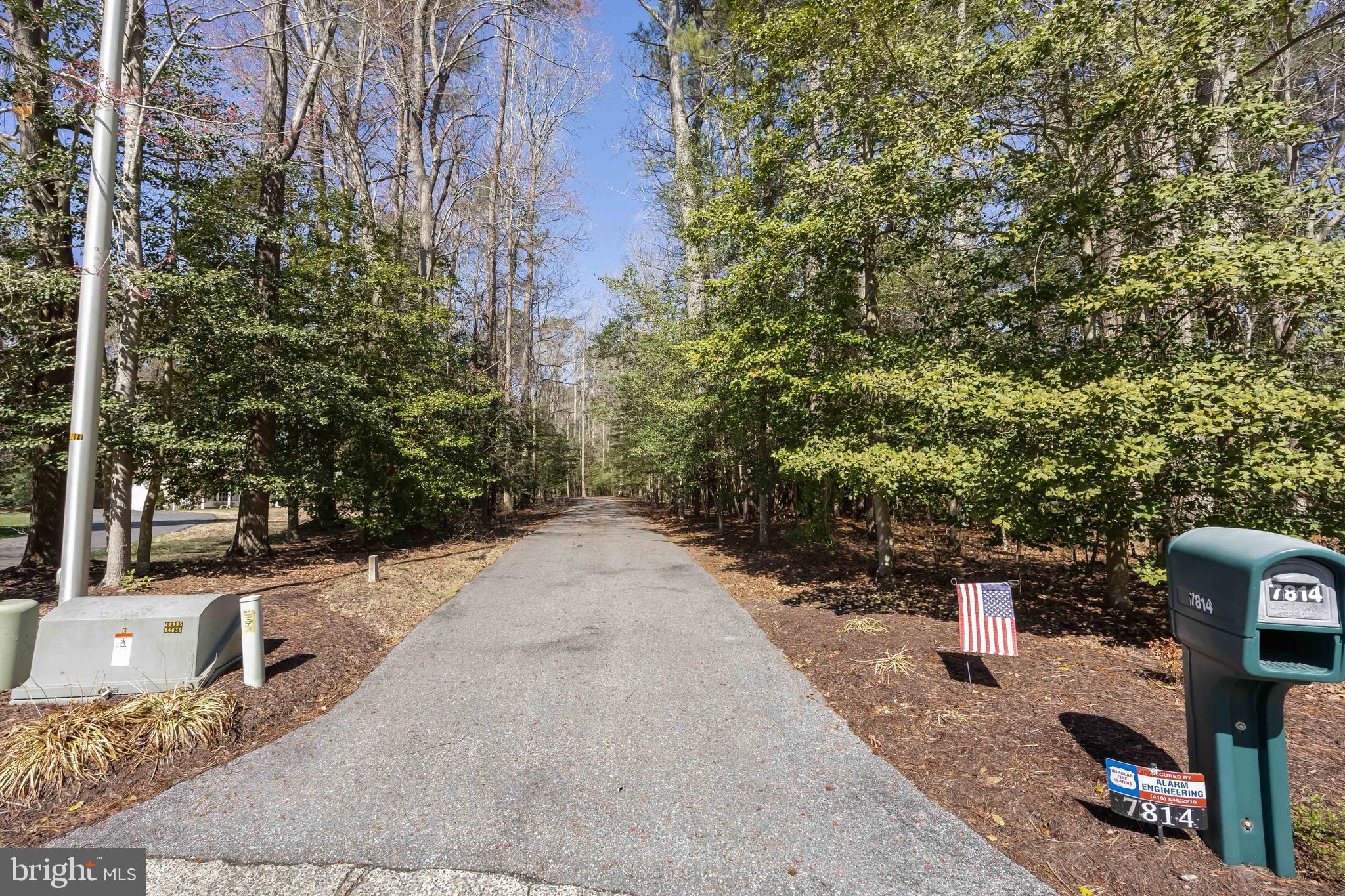 7814 BROADLEAF DRIVE