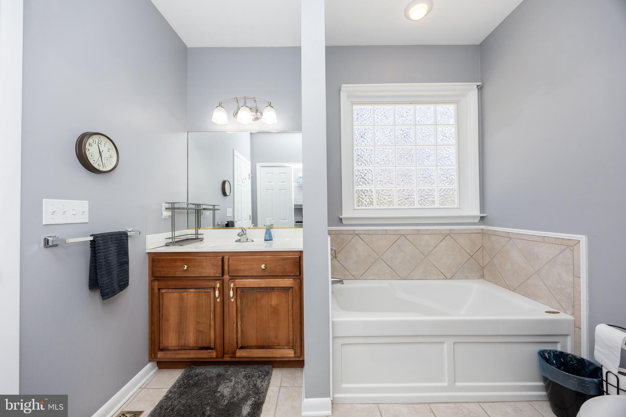 7814 BROADLEAF DRIVE