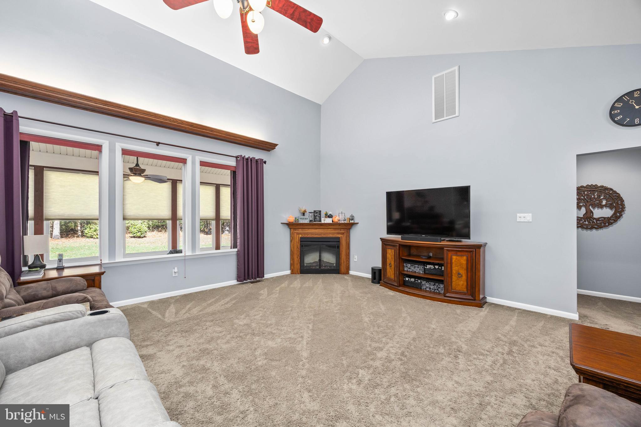 7814 BROADLEAF DRIVE