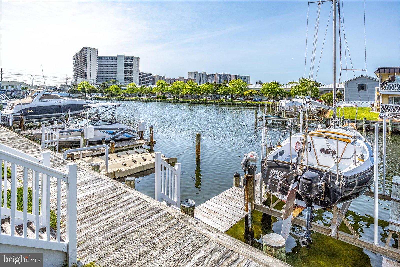 119-A Newport Bay Dr #119a