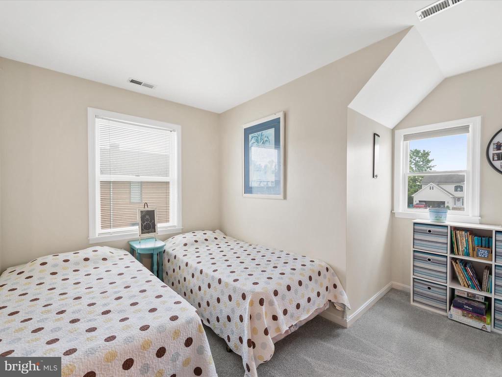 2 Crab Cay Ct