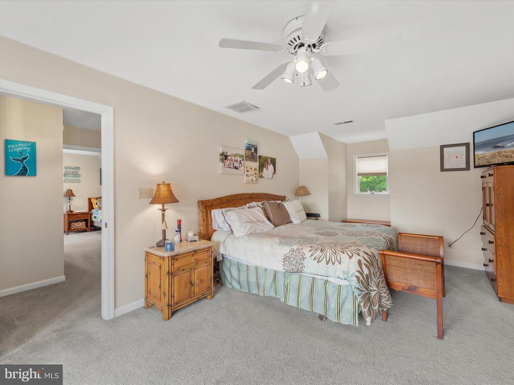 2 Crab Cay Ct