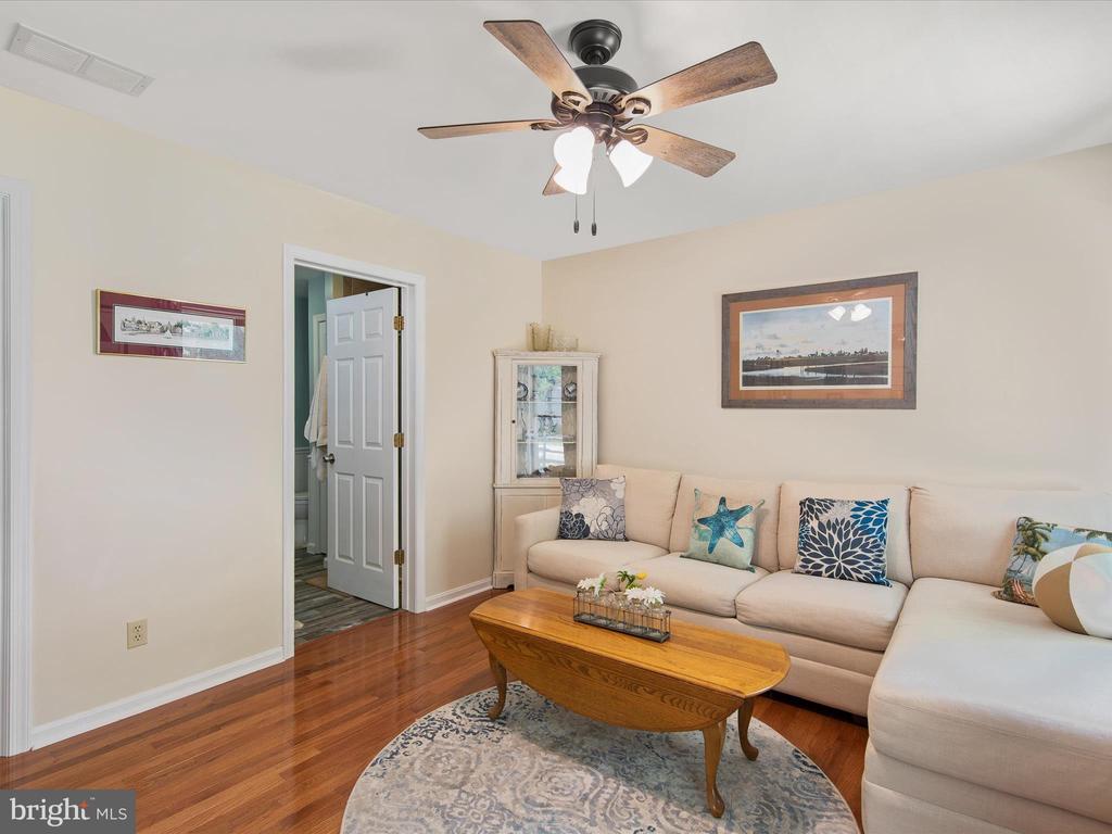 2 Crab Cay Ct