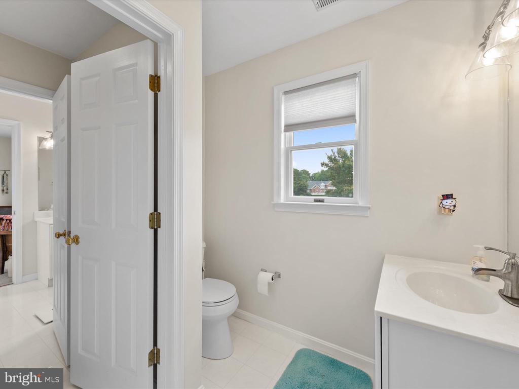 2 Crab Cay Ct