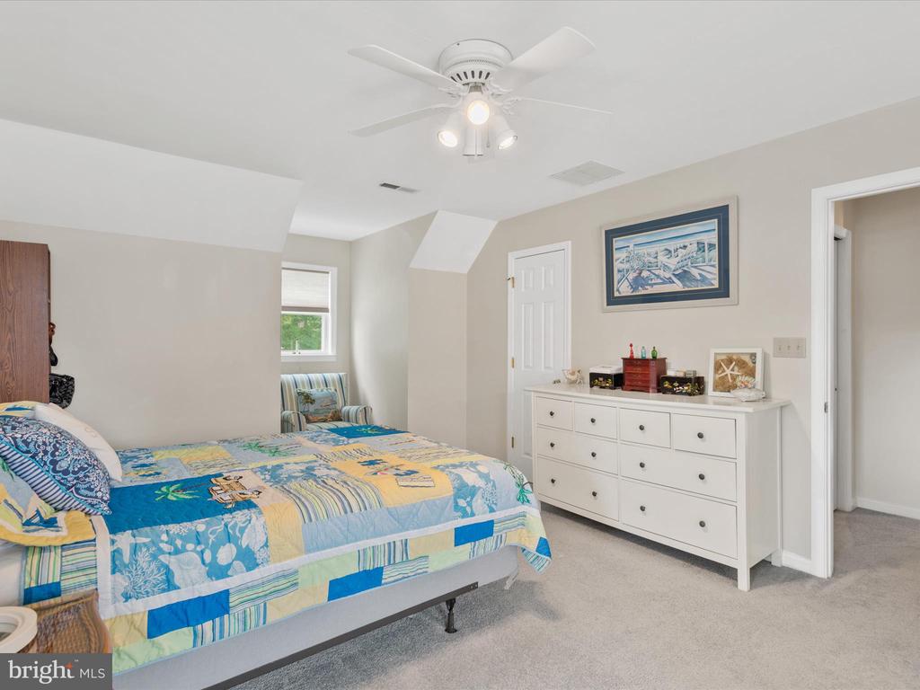 2 Crab Cay Ct