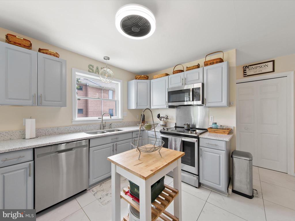 2 Crab Cay Ct
