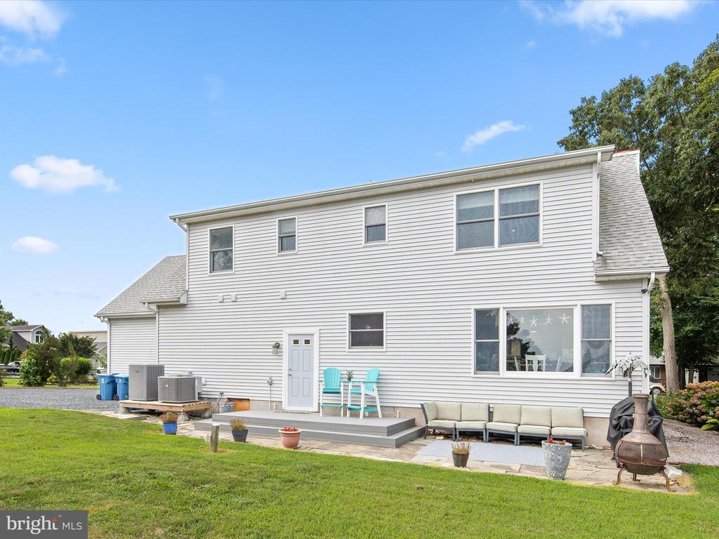 2 Crab Cay Ct