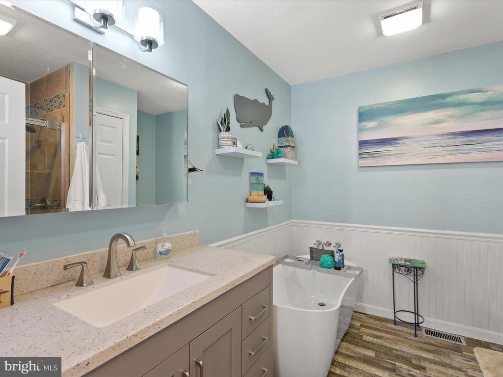 2 Crab Cay Ct