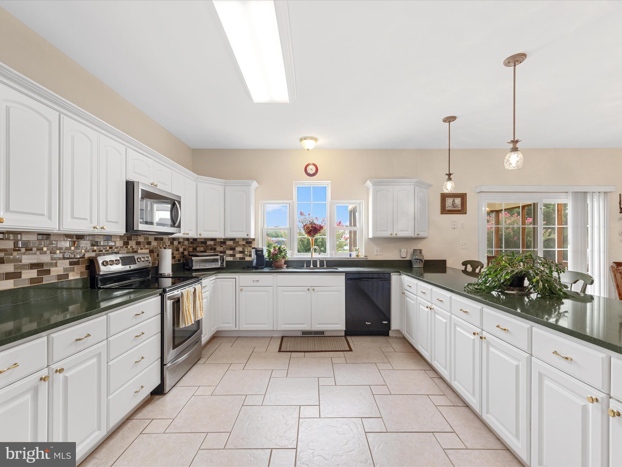 102 Ann Ct