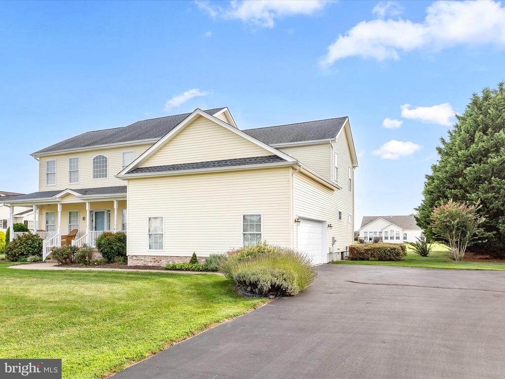 102 Ann Ct