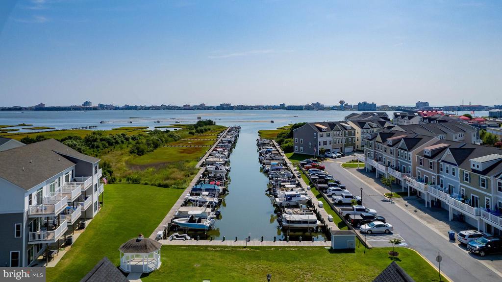 12904 Sand Bar Ln #6 & Boatslip M4