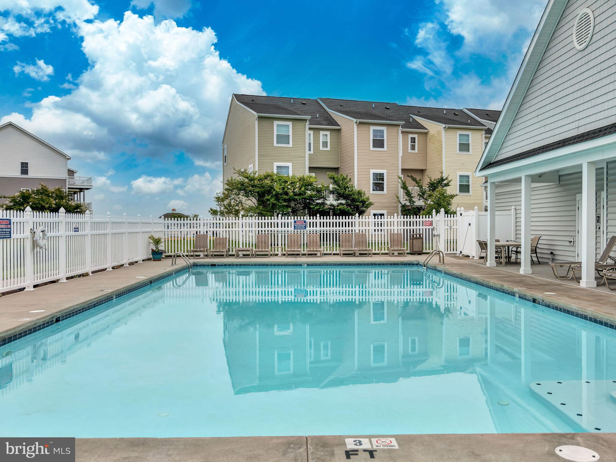 12904 Sand Bar Ln #6 & Boatslip M4