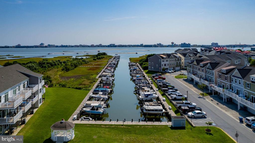 12904 Sand Bar Ln #6 & Boatslip M4