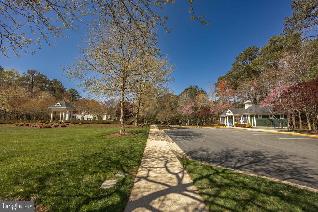 58 Chatham Ct