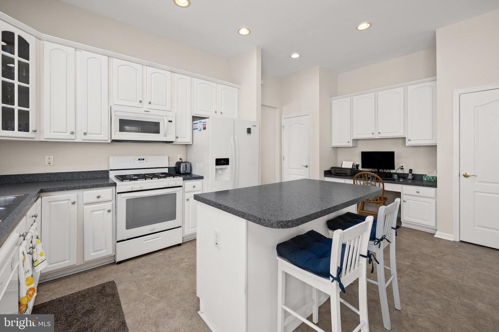 58 Chatham Ct