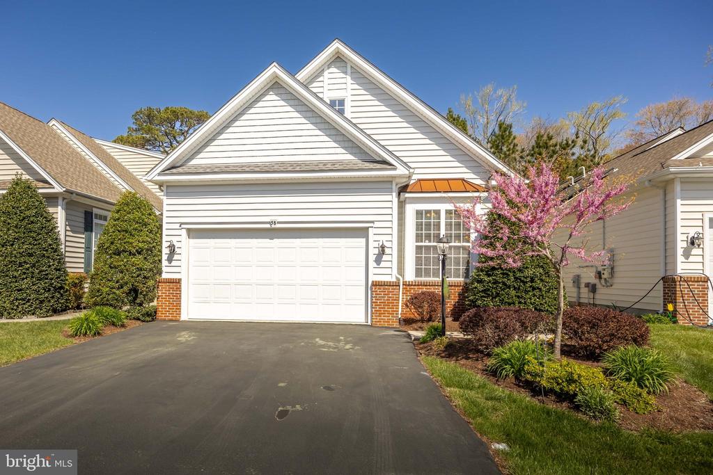 58 Chatham Ct