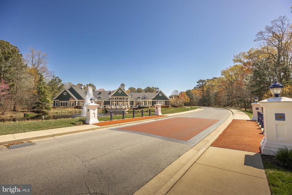 58 Chatham Ct