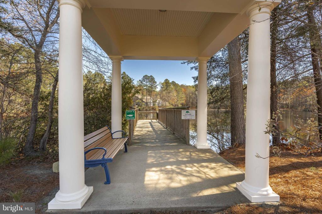 58 Chatham Ct