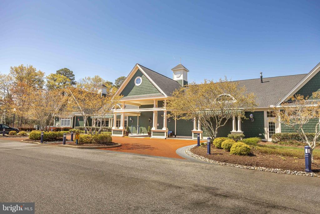 58 Chatham Ct