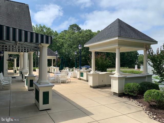 58 Chatham Ct