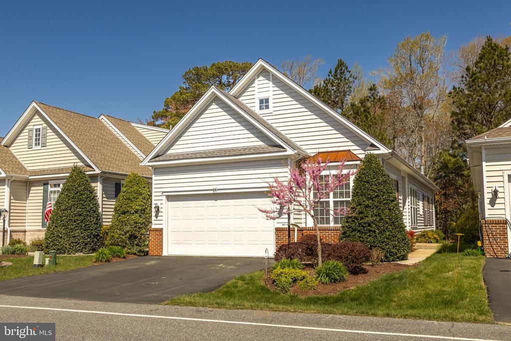 58 Chatham Ct