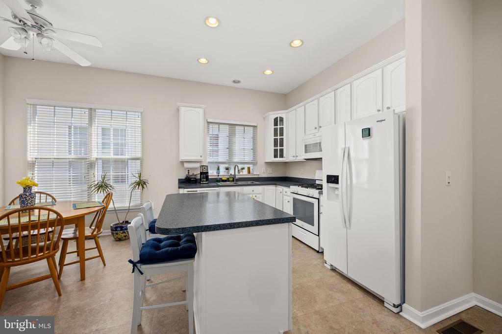 58 Chatham Ct