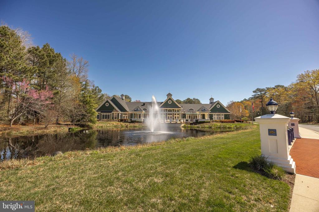 58 Chatham Ct