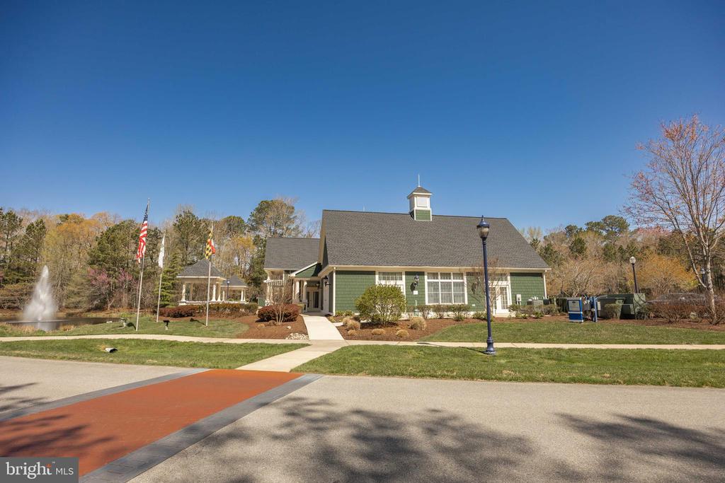 58 Chatham Ct