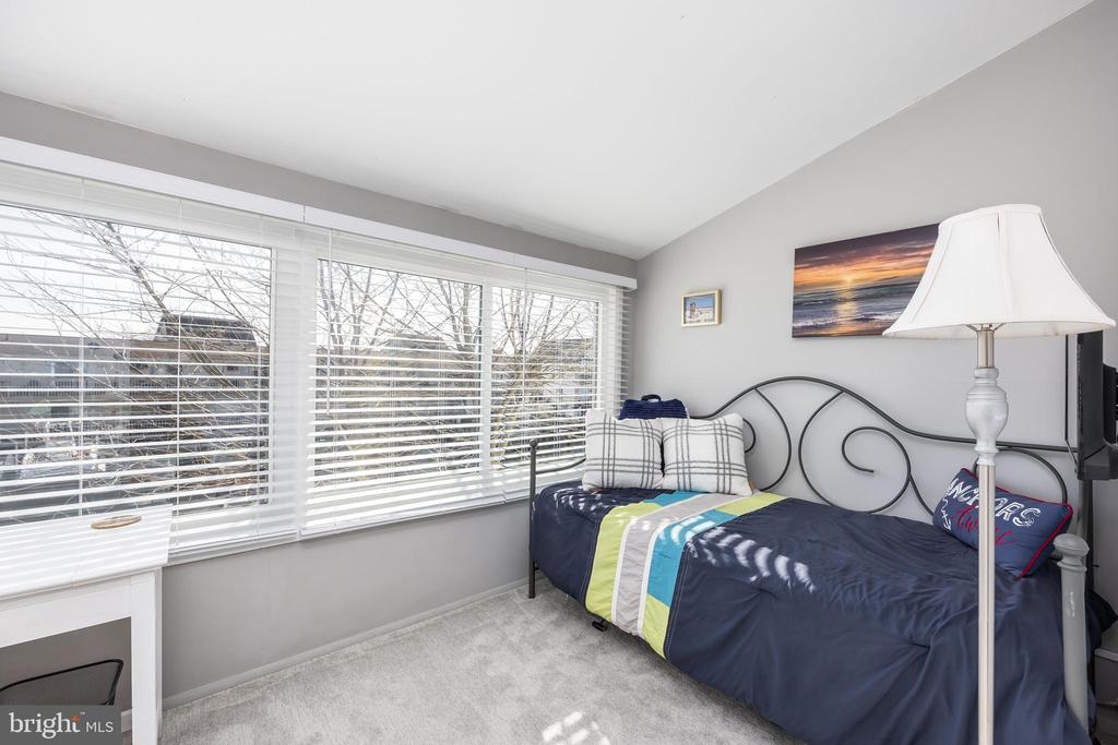 131 Newport Bay Dr #1