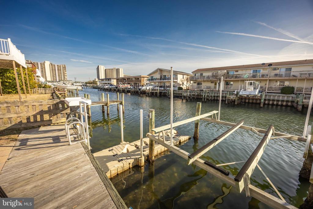 131 Newport Bay Dr #1