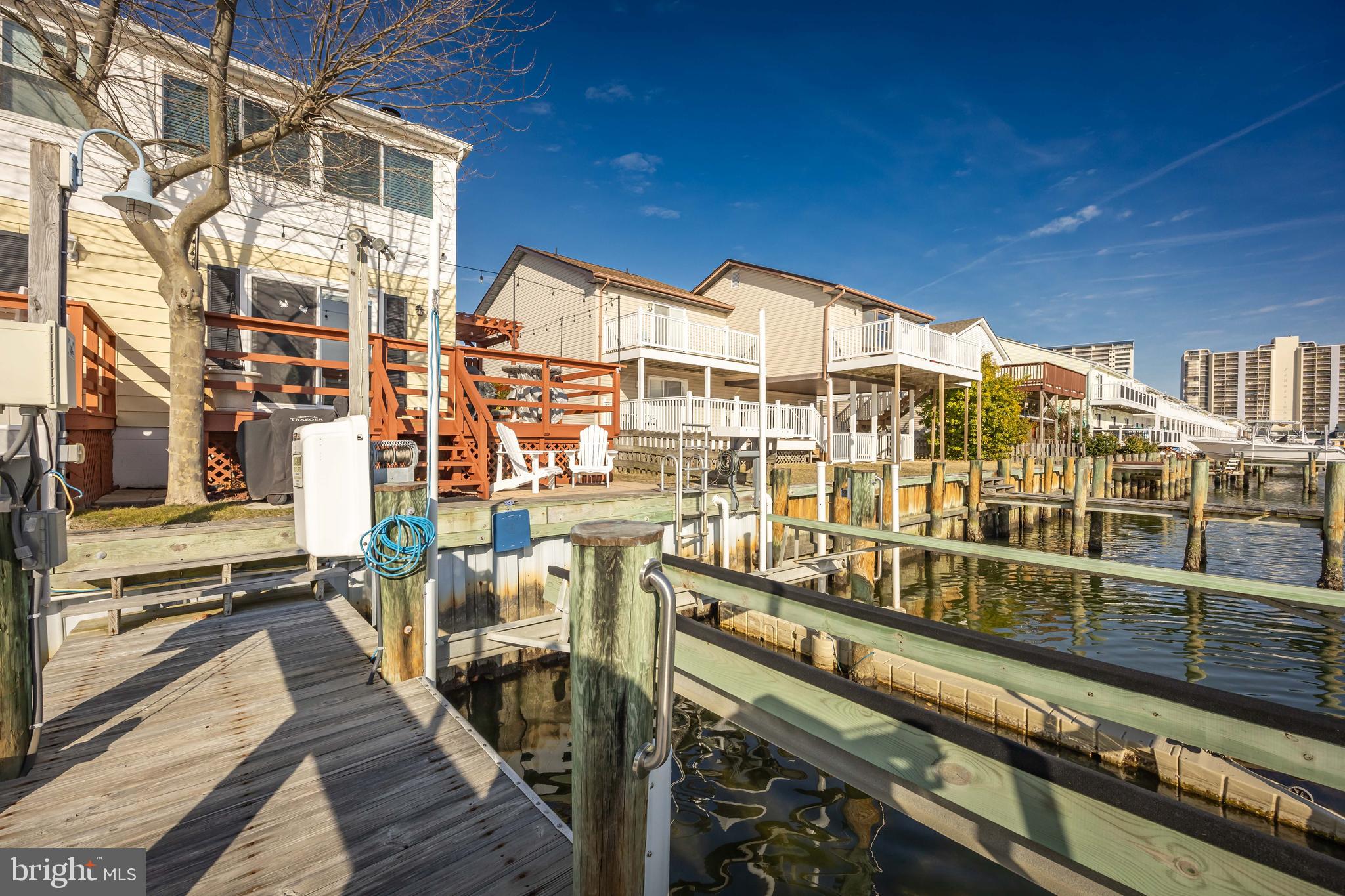 131 Newport Bay Dr #1