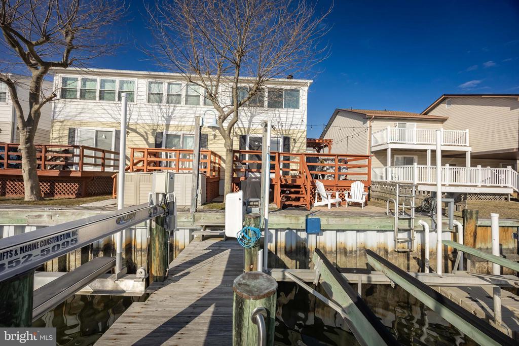 131 Newport Bay Dr #1