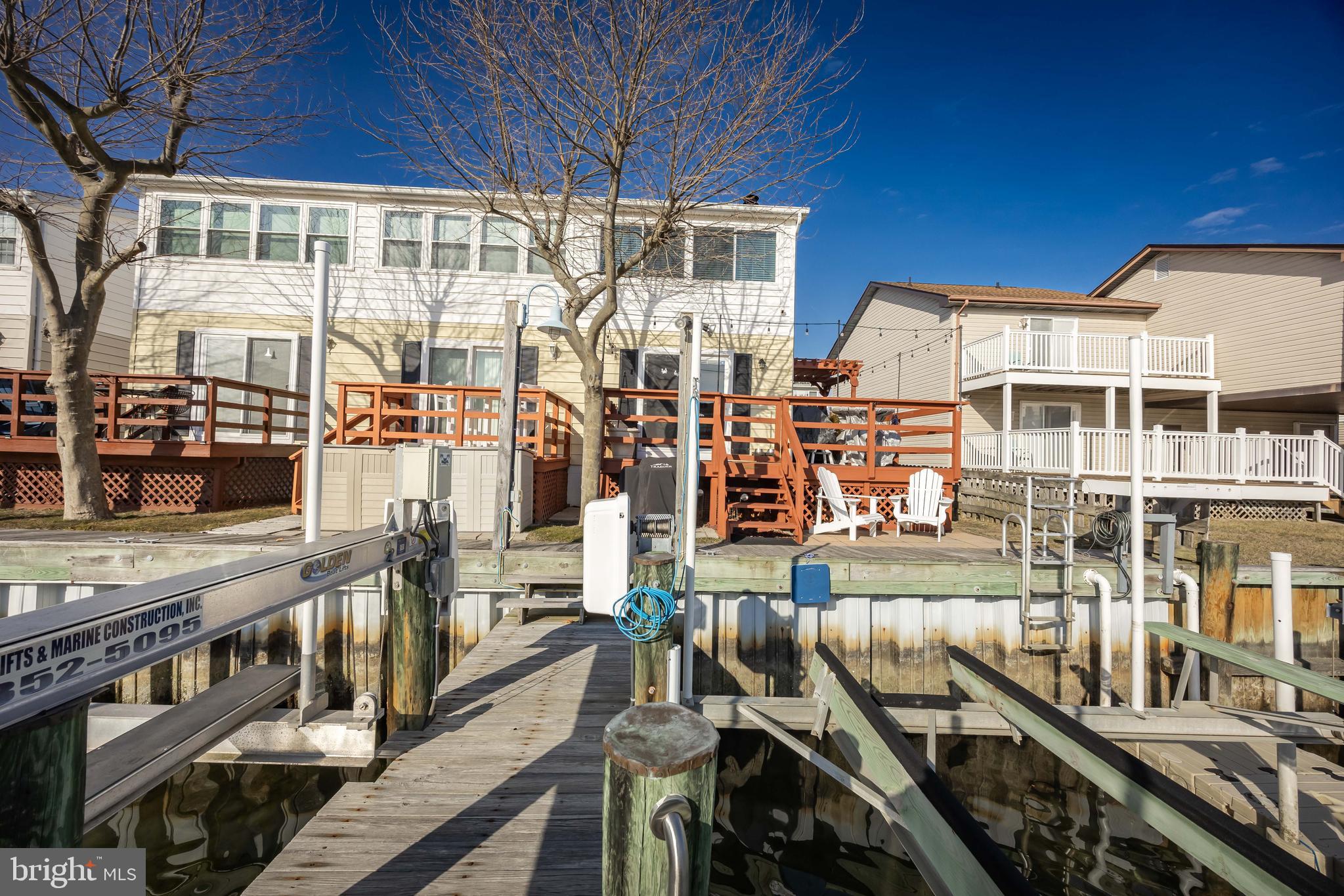 131 Newport Bay Dr #1